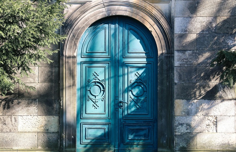door-681835_1920,Bild von seth0s auf Pixabay,2025