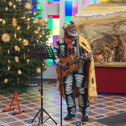 OLYMPUS DIGITAL CAMERA         