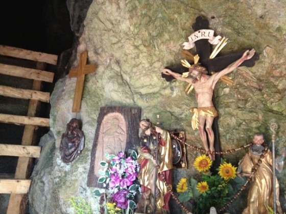 Rochusgrotte Essling / P. Ulrich Diel OSB heiliger Rochus, bitte für uns.