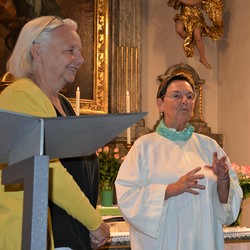 Margret Hofmann und Susanne Linhardt vom Pastoralen Pfarrteam